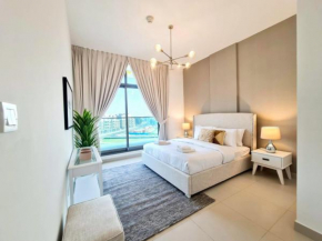Stunning Interiors and Spacious close to Downtown